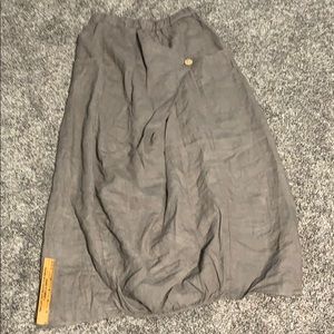 Linen taupe skirt